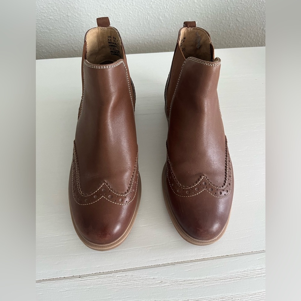 Hush Puppies cognac Chelsea Boot size 6.5